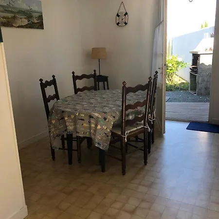 Vakantiehuis Maison De Familiale Proche Commerces Et La Flotte